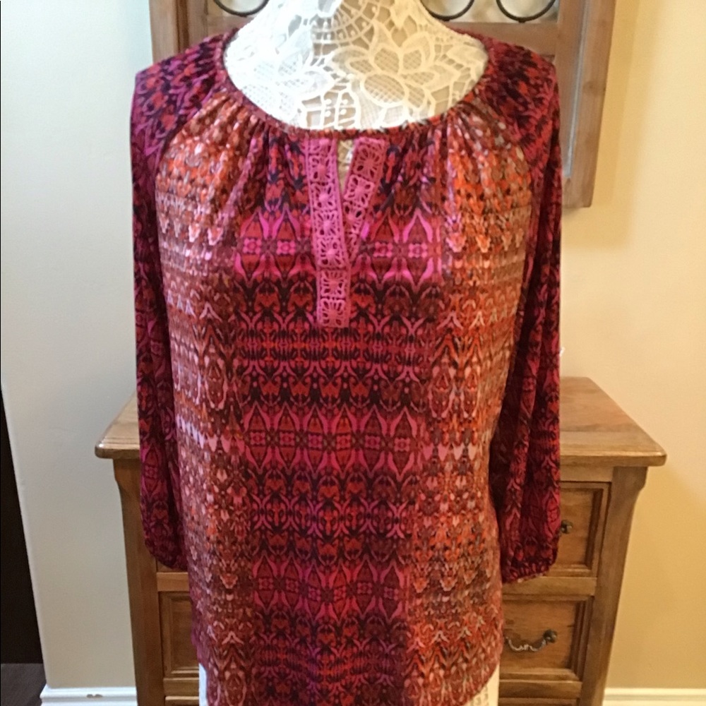 516 GUC dB Established 1962 Women’s Long Sleeved Blouse